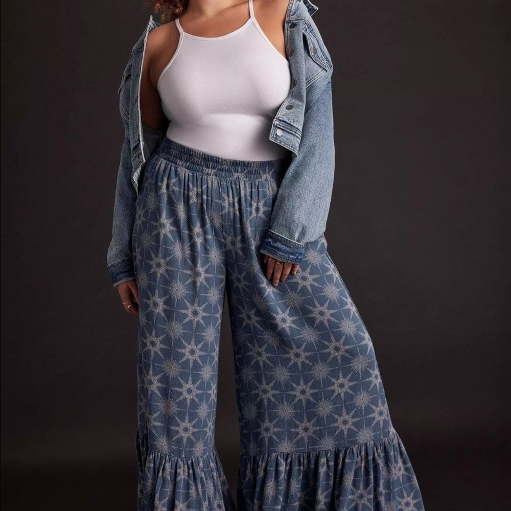 Torrid Stylish Blue Patterned Wide-Leg Pants